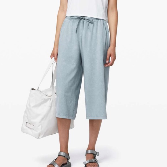 Lululemon Inner Glow Culotte 4 - Picture 2 of 11